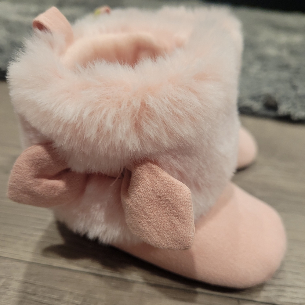 Adorable Pink Baby Booties with Bow
